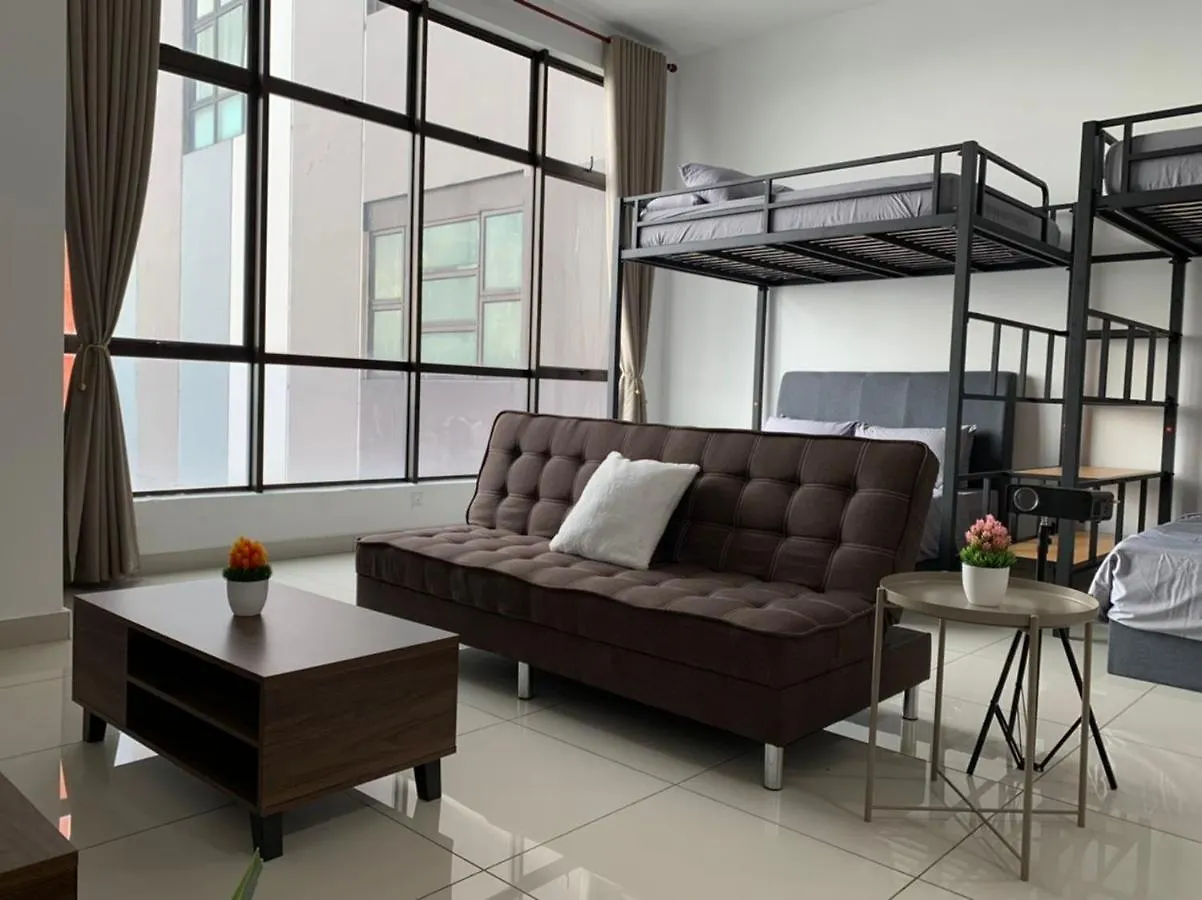 Austin 18, Friendly Sky By Antlerzone Daire Johor Bahru